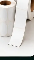 Rolos de etiquetas adesivas brancas